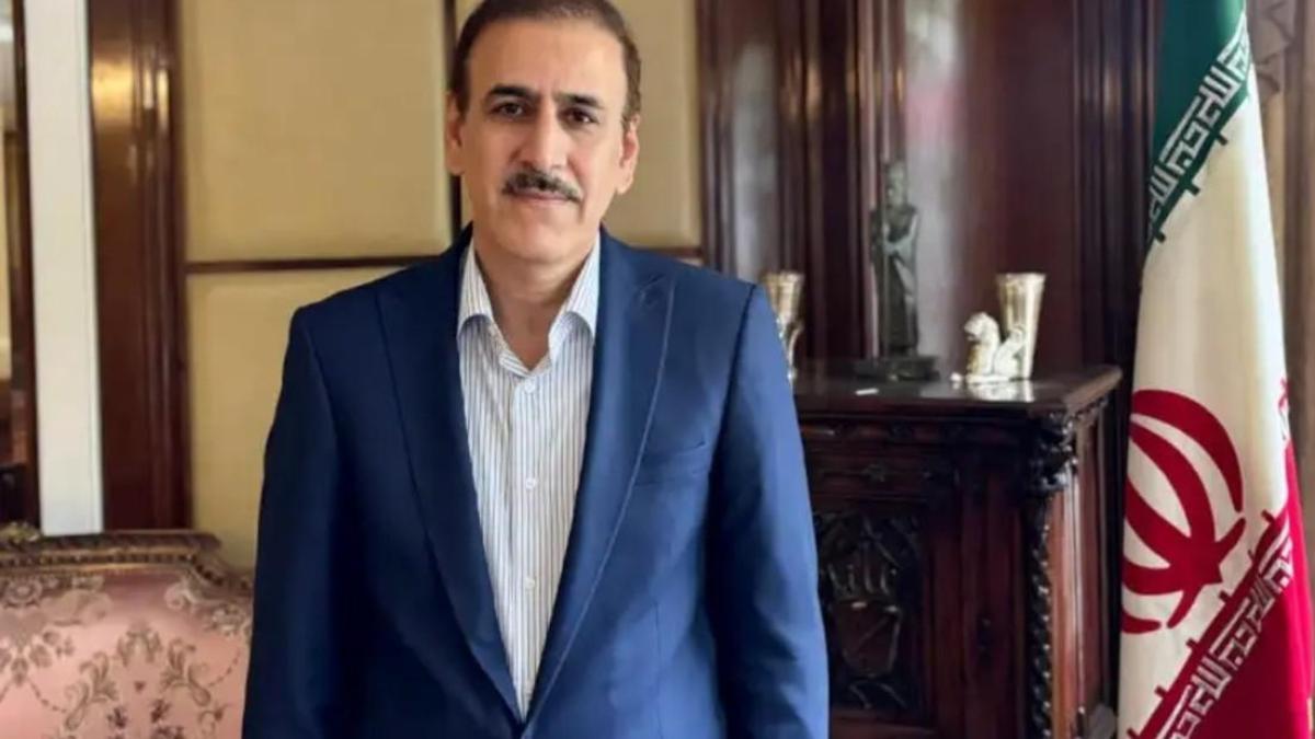 
                                                                          Argentina expulsa al máximo representante diplomático de Irán y lo declara persona non grata
                                                                      