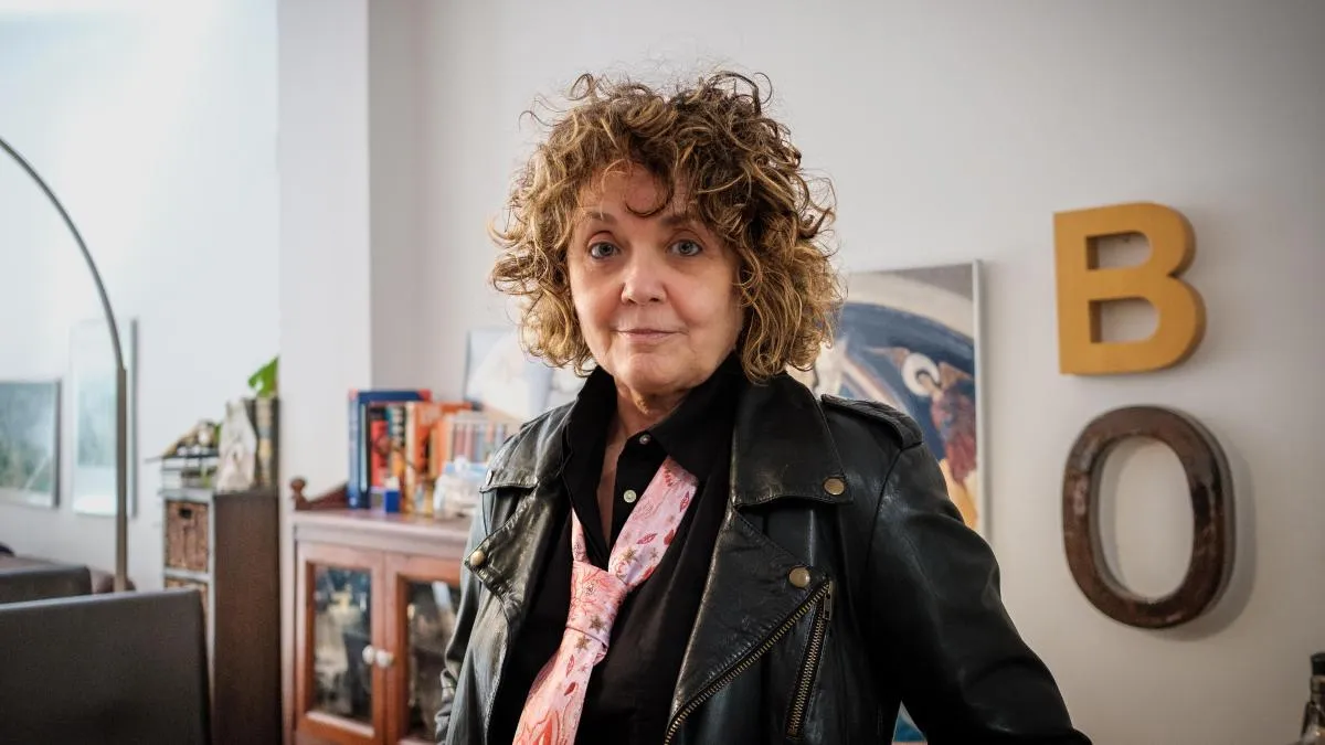 
                                                                                                                 Dolors Miquel: “Lo único que tengo en esta vida, aparte del amor, es la literatura”
                                                                                                             