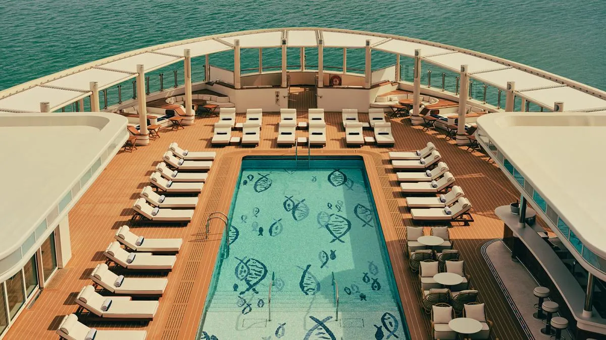 
                                                                                                                         El primer yate de Four Seasons lleva el lujo a alta mar
                                                                                                                     