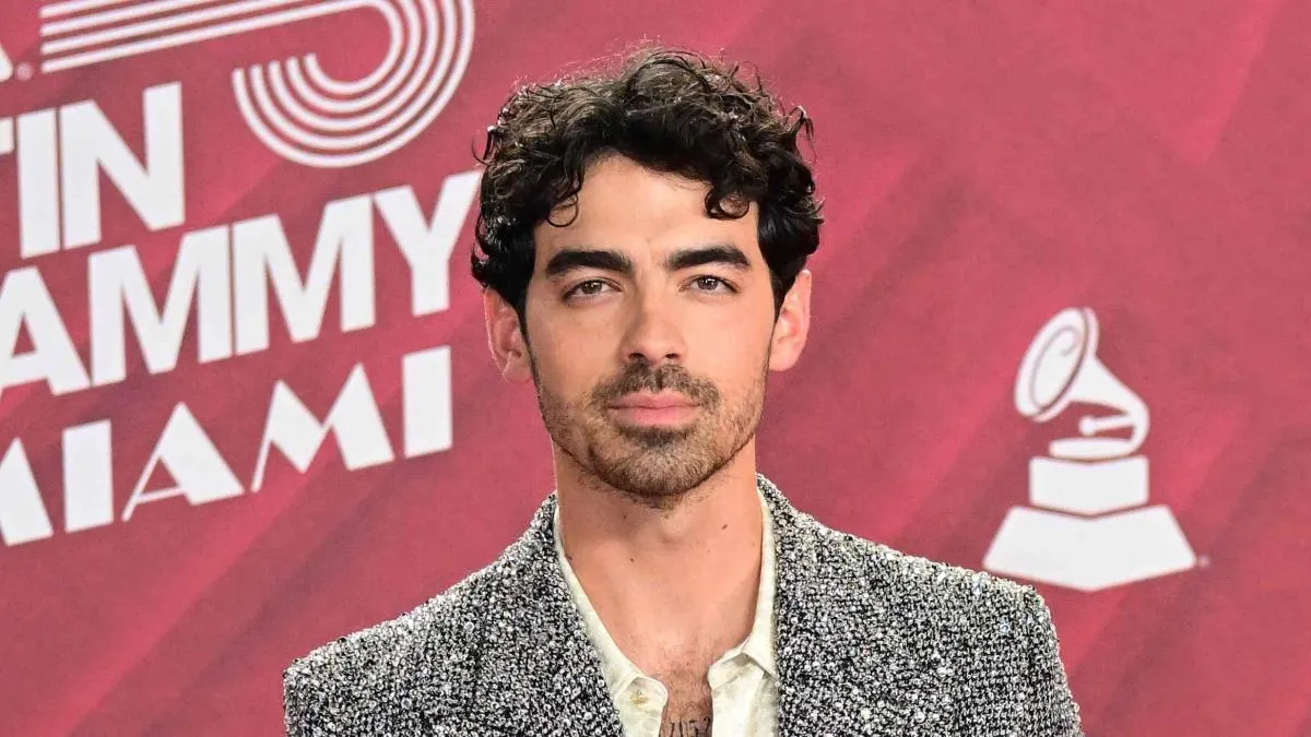 
                                                                                                                               Joe Jonas elige Barcelona para disfrutar de la Semana Santa: su plan costero entre tapas y paseos
                                                                                                                           