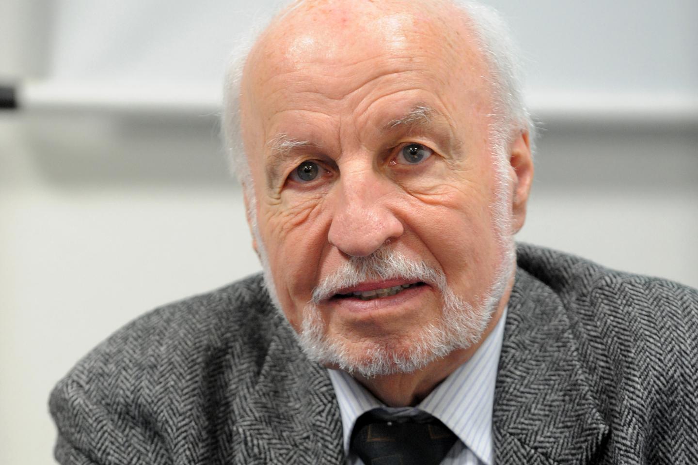 Louis Besson, ancien ministre socialiste, créateur du droit au logement, est mort