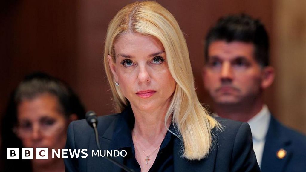 Trump releva a Pam Bondi como fiscal general de EE.UU.