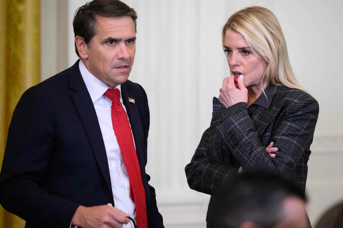 La chute de Pam Bondi, la procureure générale des Etats-Unis, malgré le zèle avec lequel elle aura servi Donald Trump