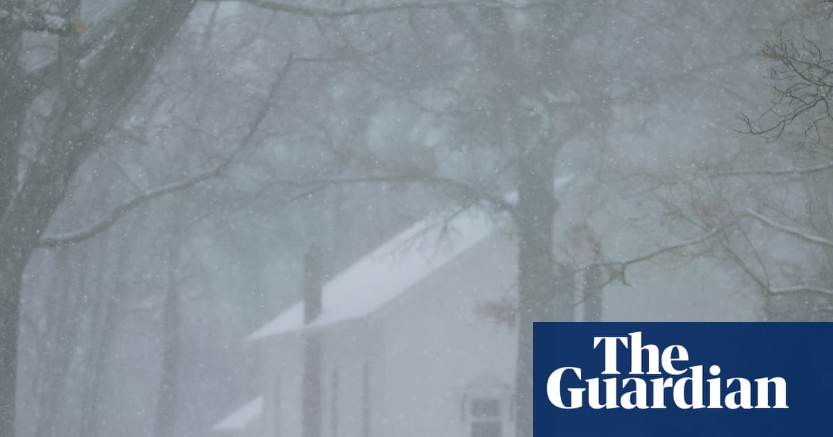 US north-east braces for ‘significant’ snowfall after storm hits midwest