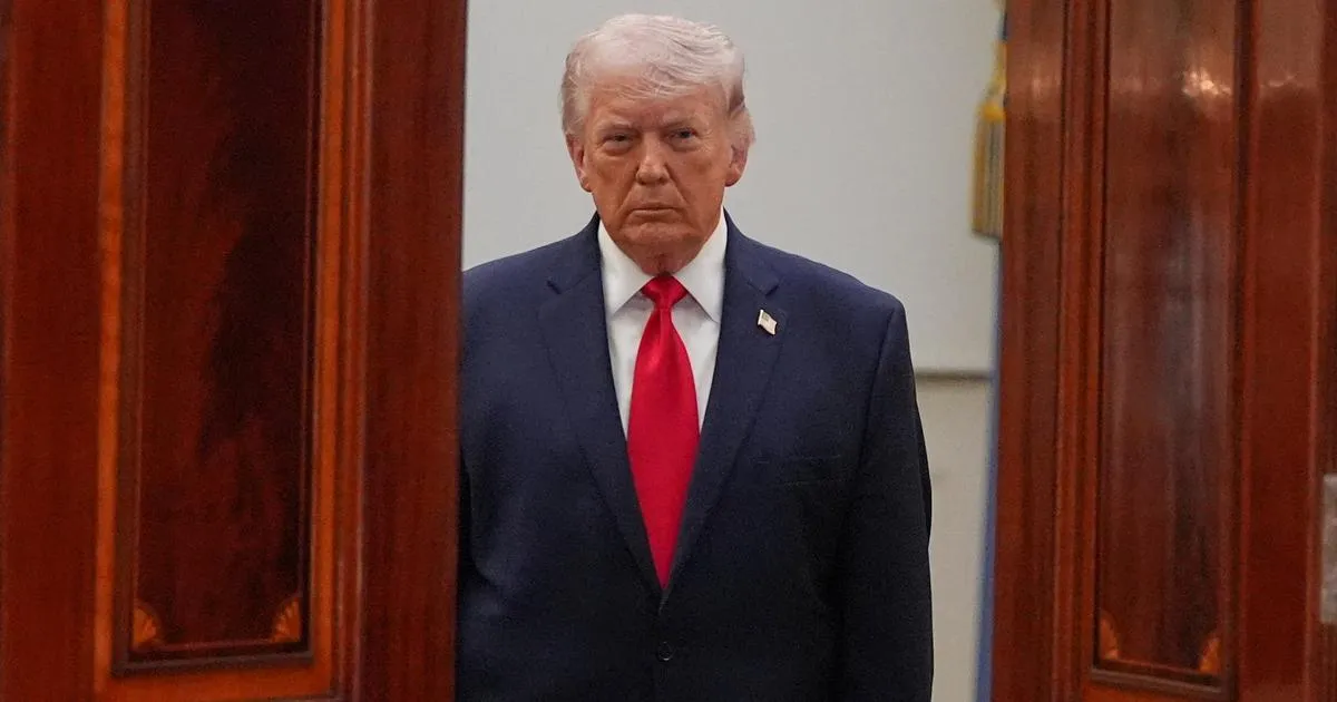 EN DIRECT - Guerre en Iran : Donald Trump menace de nouvelles destructions de ponts et de centrales électriques, Téhéran exclut de se rendre