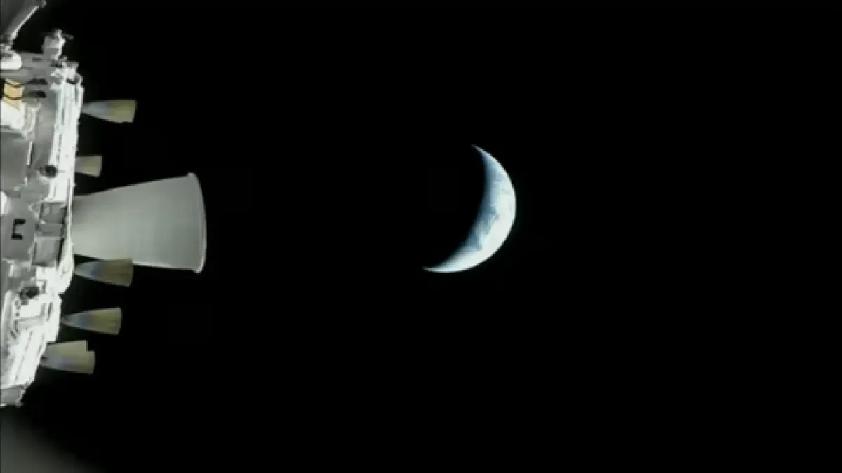
         Los astronautas de Artemis II superan el punto crítico de la misión y ponen rumbo a la cara oculta de la Luna 
    