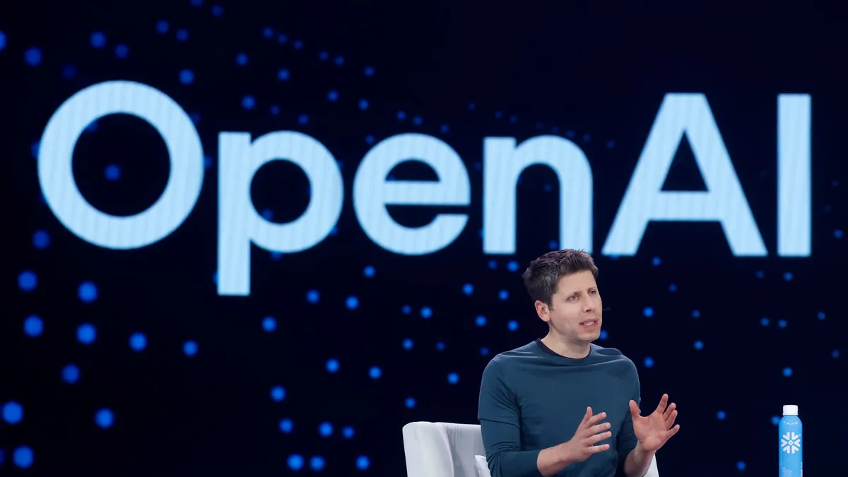 "Pas un poisson d'avril": OpenAI, la maison mère de ChatGPT, rachète un influent podcast pour peser sur le débat autour de l'IA