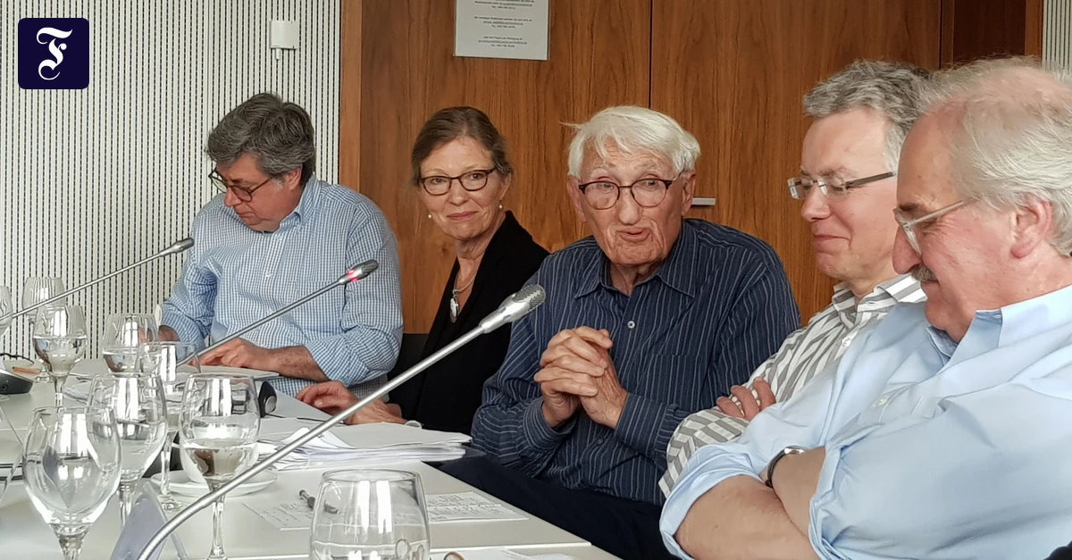 Habermas und Schmidt: Jenseits (der Abseitsfalle)