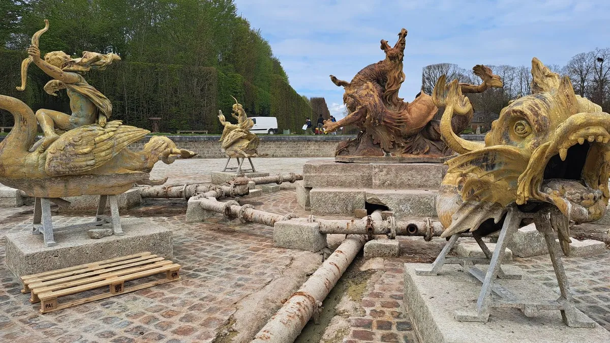 "Les travaux sont devenus urgents" : comment le château de Versailles compte restaurer deux fontaines datant du XVIIe siècle