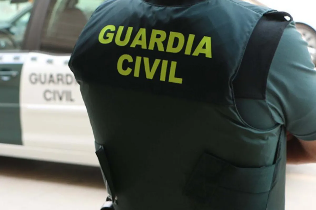 Detienen a un joven de 18 años por la muerte de su padrastro en una vivienda de Villaviciosa (Asturias)
