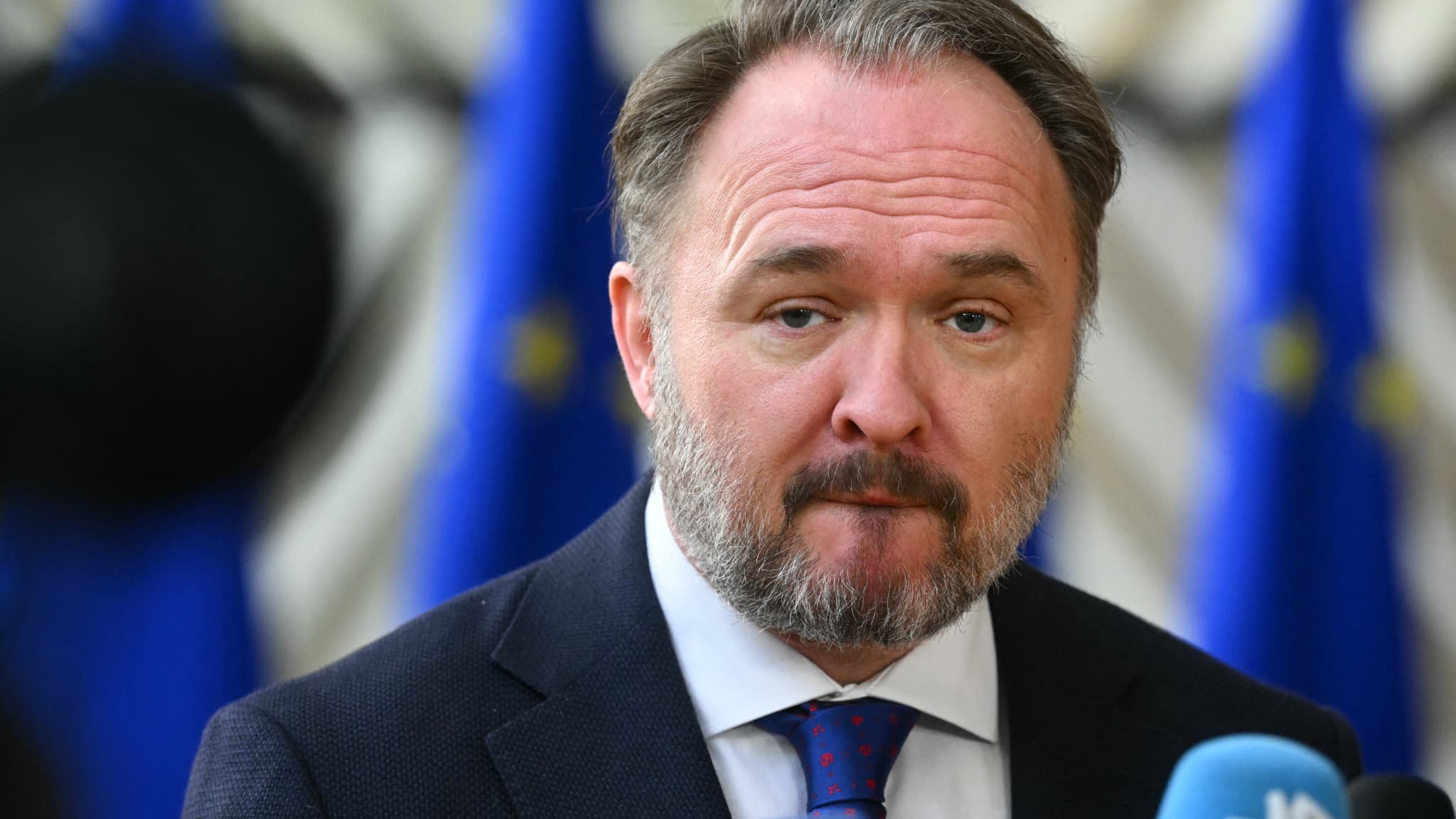 "Nous nous attendons à ce que la situation soit encore pire": le commissaire européen à l'énergie étudie "toutes les possibilités", notamment le rationnement du carburant