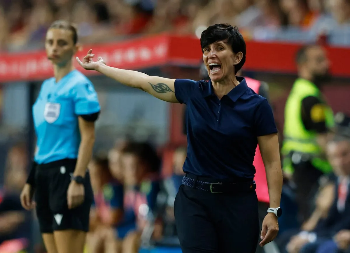 Sonia Bermúdez recupera a cuatro titulares como Cata Coll, Irene Paredes, Esther González y Mapi León para visitar a Inglaterra en Wembley