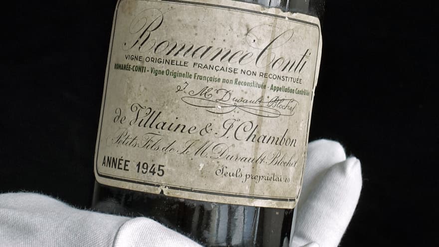 C'est désormais la bouteille la plus chère de l'Histoire: un Romanée Conti 1945 adjugé pour plus de 700.000 euros lors d'une vente aux enchères à New York