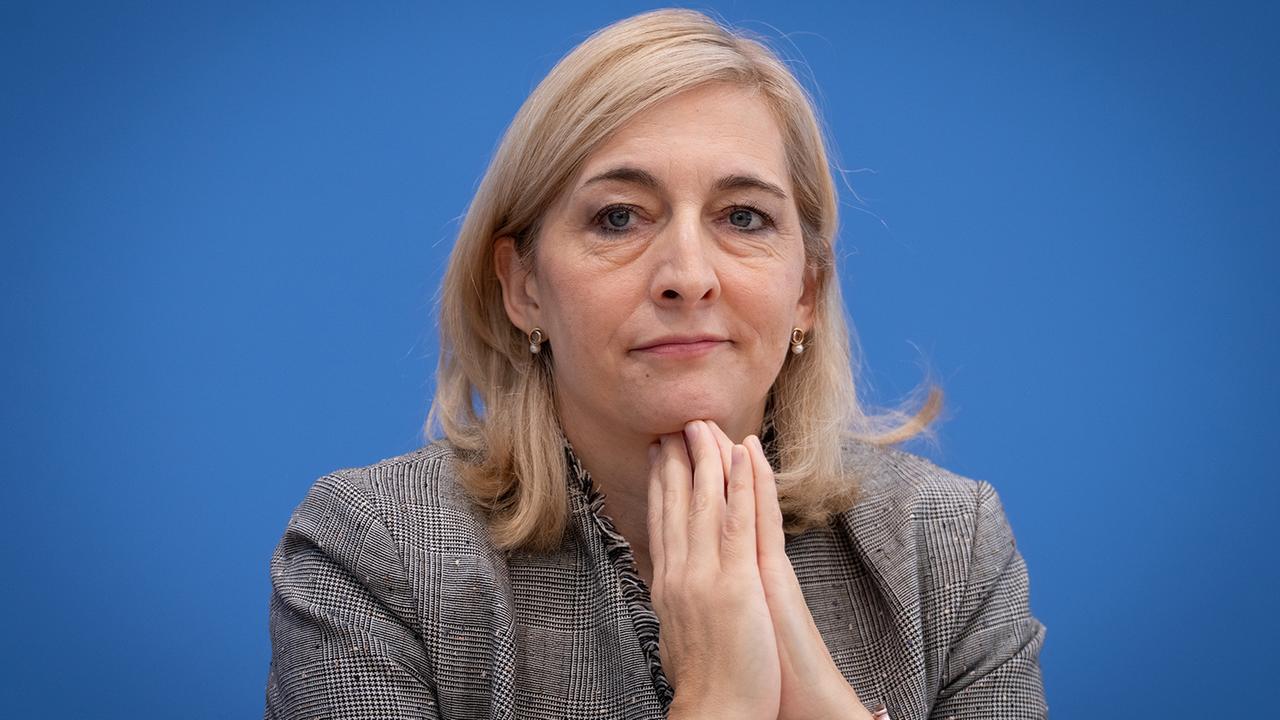 Reaktion auf Sparvorschläge: Warken gegen Einschnitte bei Familienversicherung