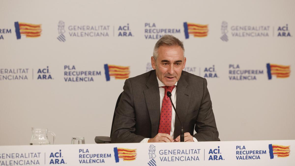 
                                            PP y Vox apuestan por sus colores de partido para las instituciones valencianas que gobiernan
                                        