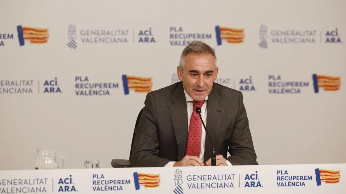 
                                            PP y Vox apuestan por sus colores de partido para las instituciones valencianas que gobiernan
                                        