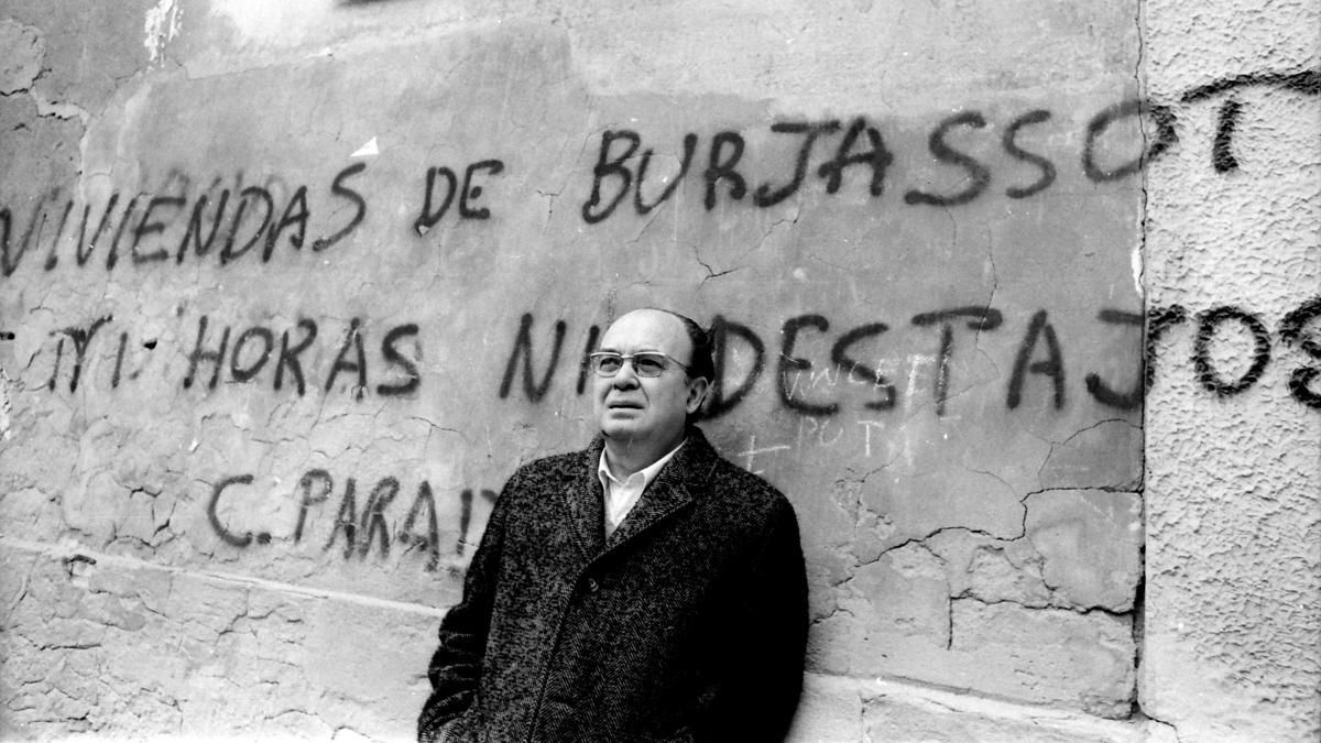 
                                                                                                                 La editorial valenciana 3i4 publica tres poemarios inéditos de Vicent Andrés Estellés
                                                                                                             