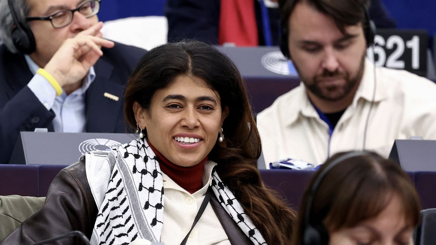 Pourquoi l'immunité parlementaire de l'eurodéputée insoumise Rima Hassan n'a pas empêché sa garde à vue pour apologie du terrorisme