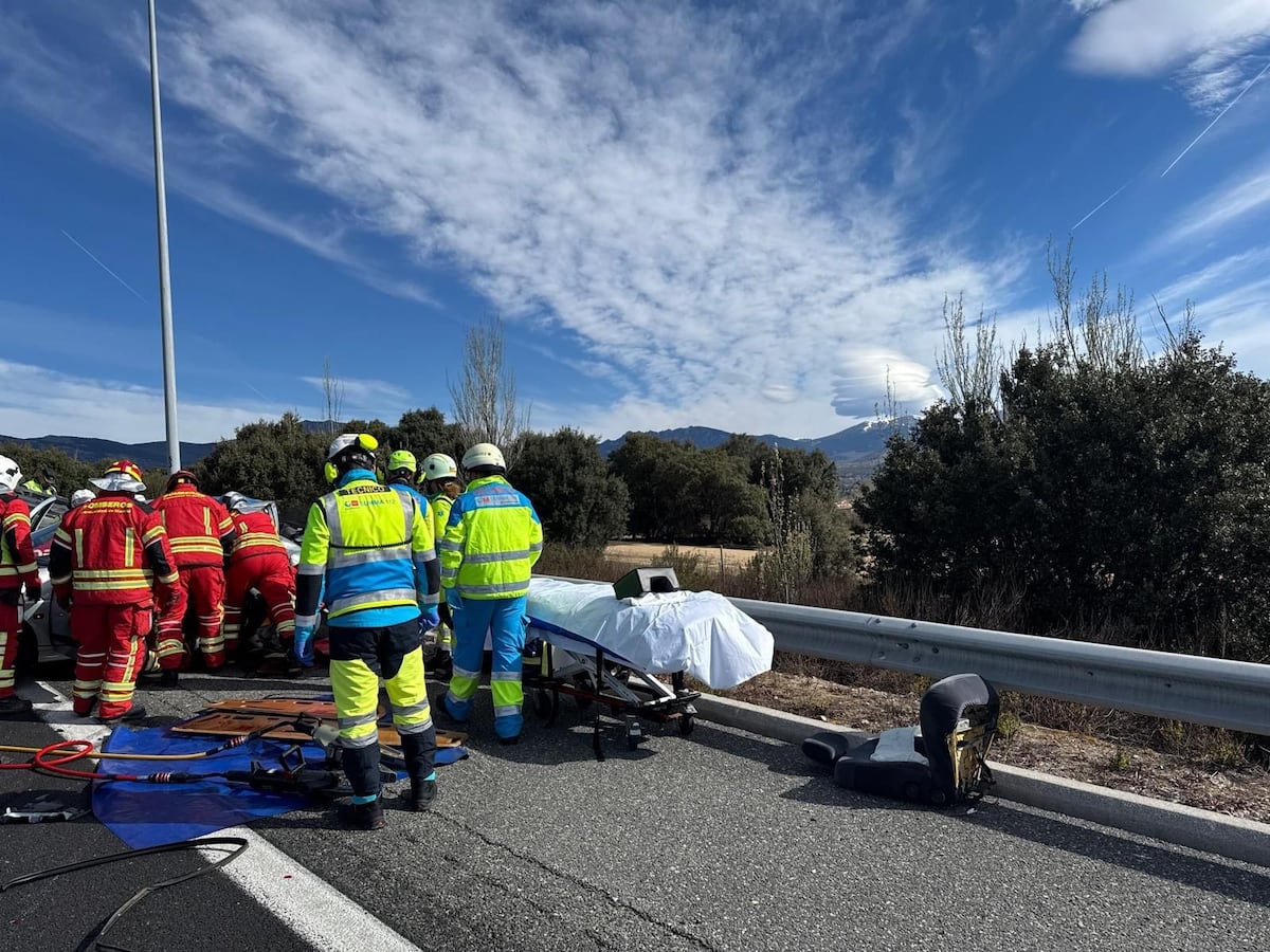 Cinco heridos, dos de ellos de gravedad, en un accidente de tráfico en Guadarrama