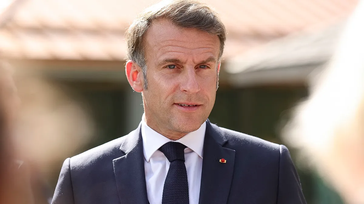 France reportedly planning to ban children under 15 from social media starting 2026