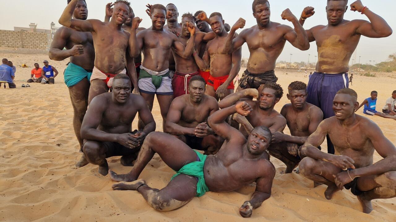 Lutte sénégalaise: à Rufisque, sur le sable de l’école Kaay Baxx, les héritiers de Modou Lô