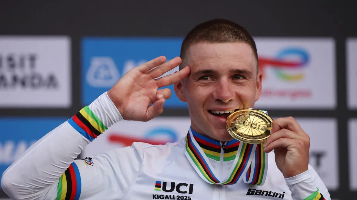Tour des Flandres: Tadej Pogacar et Mathieu van der Poel en favoris, Remco Evenepoel en invité surprise