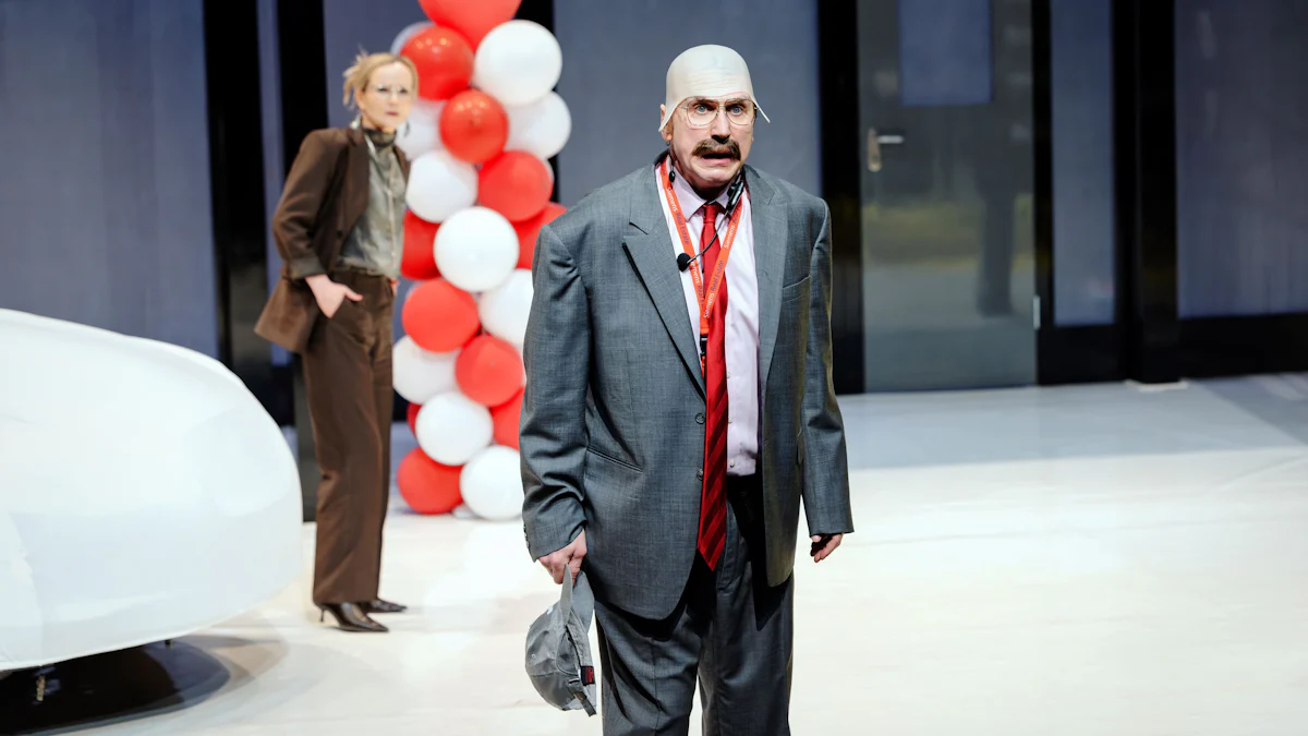 Theater: Lars Eidingers Rampensau-Qualitäten leuchten in aller Pracht