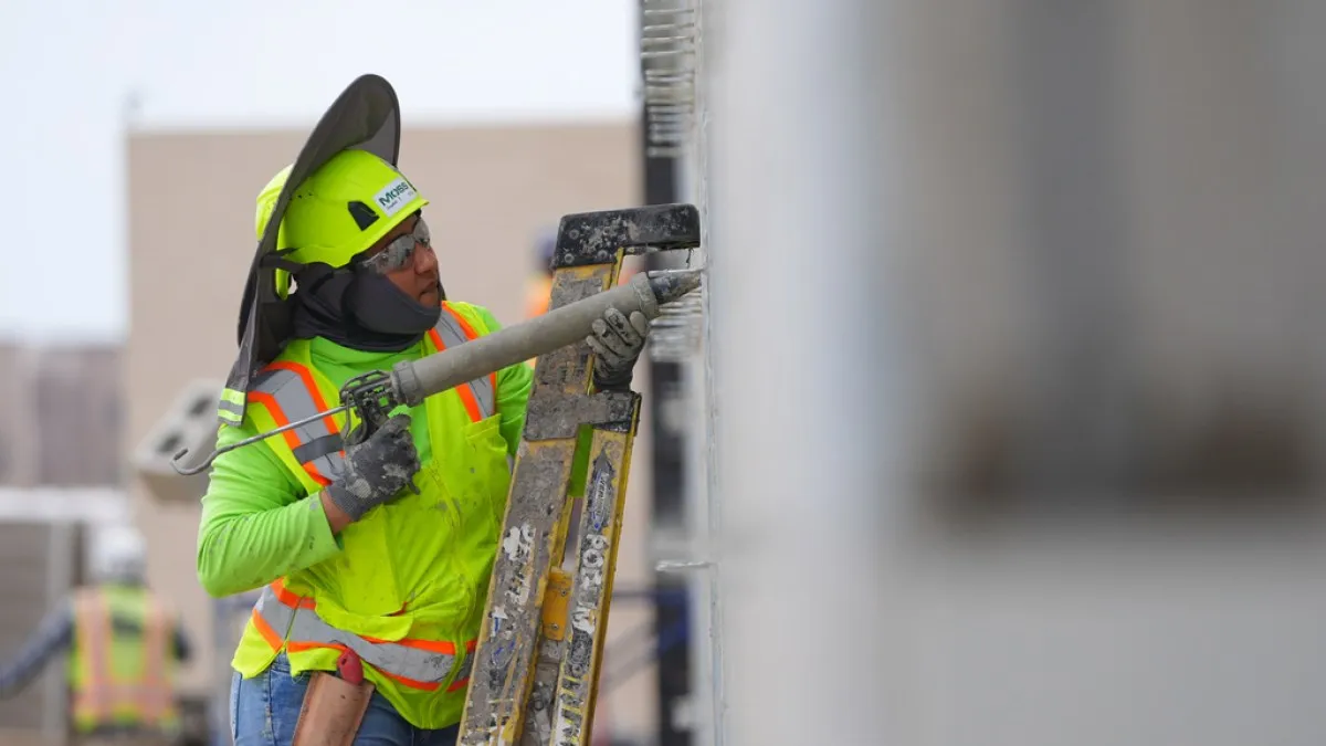 US unemployment rate drops despite economic uncertainty and Iran war