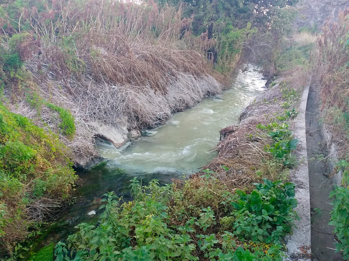 Embalse del Val: un pantano de 96 millones para regar el Moncayo, convertido en bañera de purines