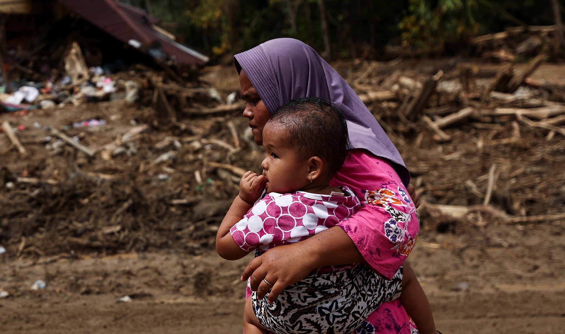 Indonesia floods leave families fighting to survive