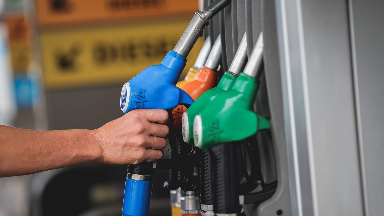 "Aucun risque de pénurie", mais un un responsable de la Fédération française des carburants dénonce un "désordre quasiment organisé"