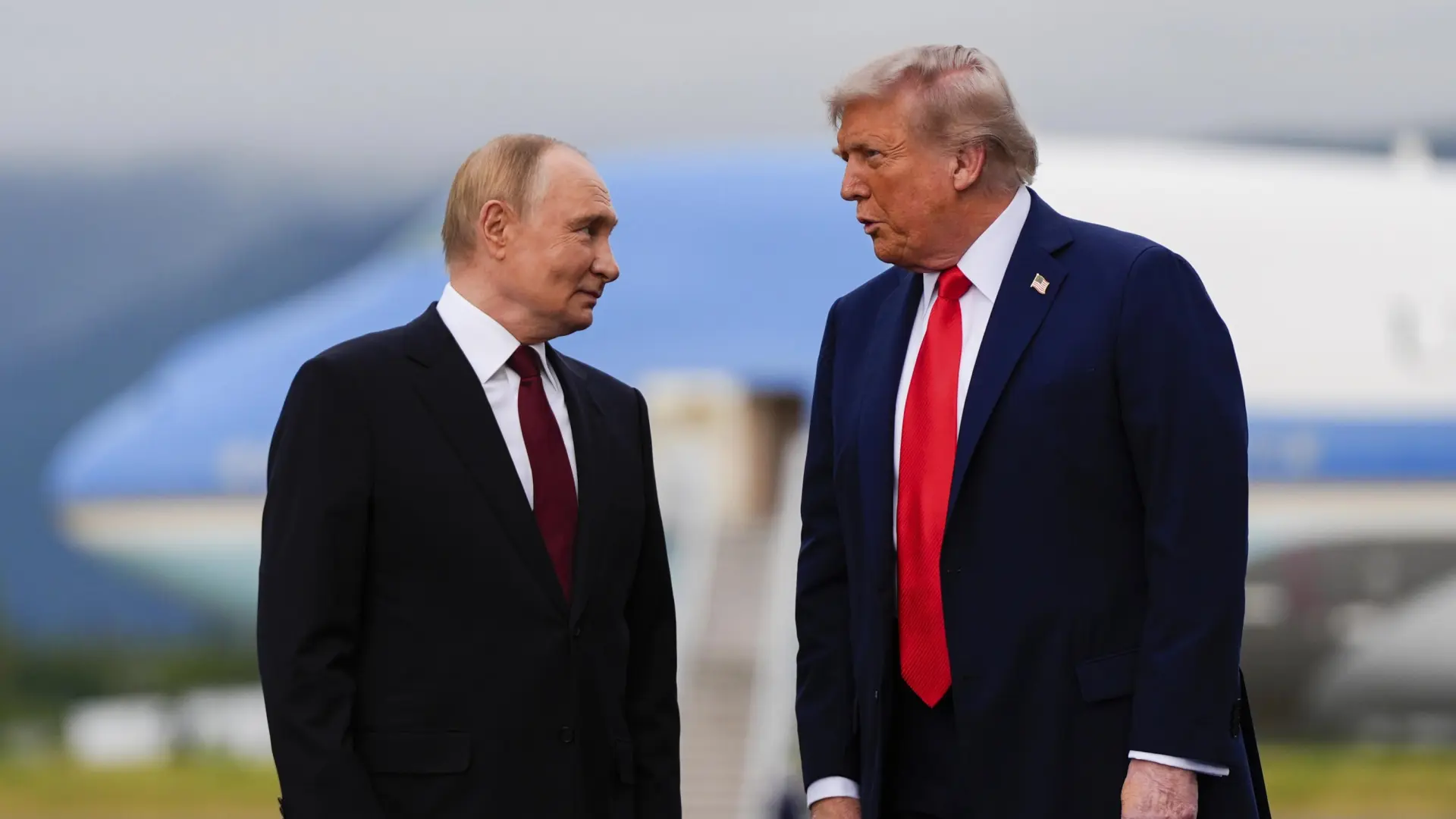 
         Trump hace el 'trabajo silencioso' para Putin con la guerra en Irán y ninguneando a Ucrania 
    