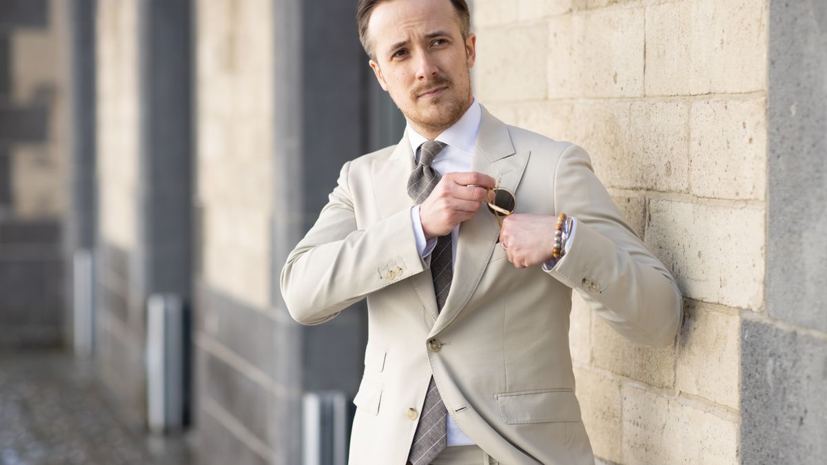 Joe Laschet: Mode-Influencer ärgert sich über Jogginghosen an Flughäfen