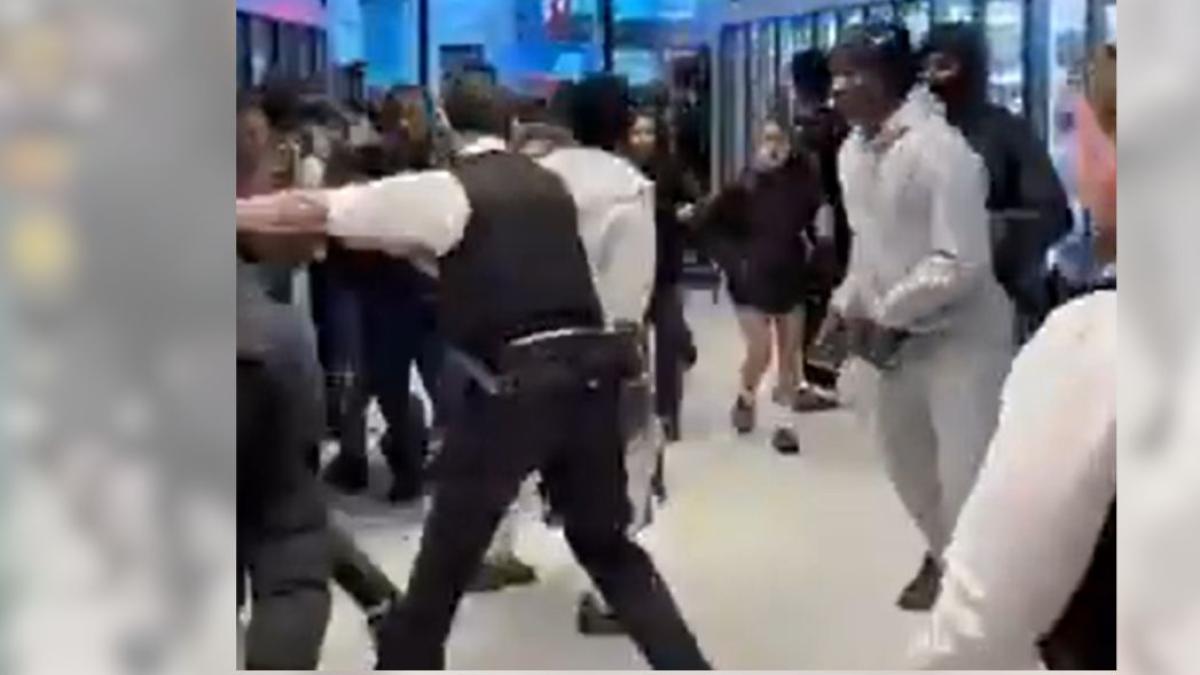 Comercios británicos piden que los guardias de seguridad “lleven porras como en España” tras una oleada de robos