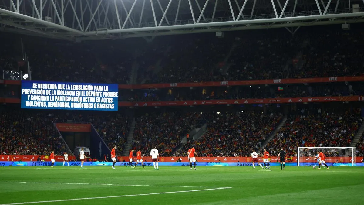 
                                                                                                                                            Encuesta: ¿Hay permisividad con el racismo en los estadios de fútbol en España?
                                                                                                                                        