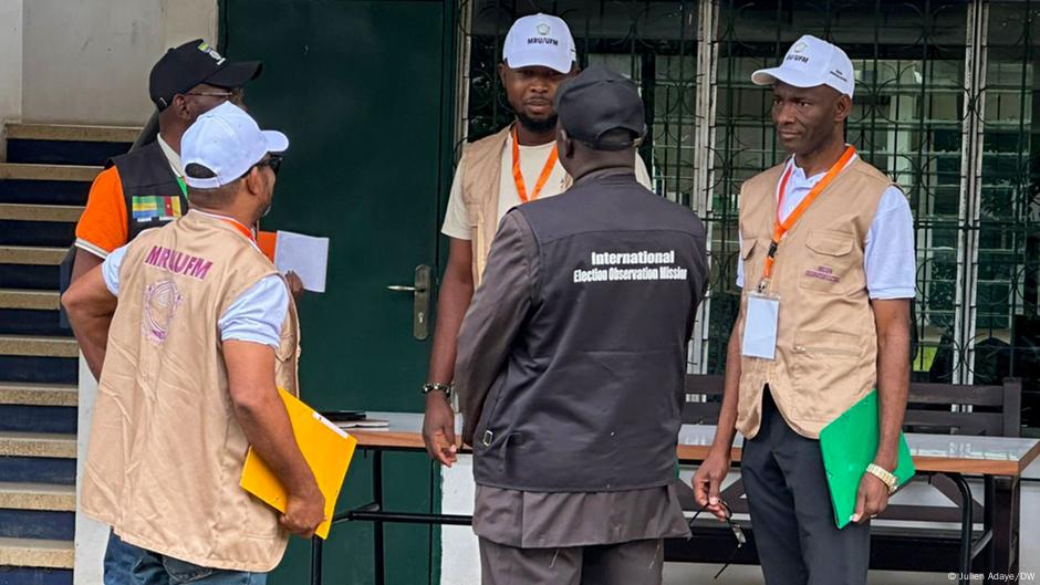 Ivory Coast votes as veteran Ouattara seeks 4th term