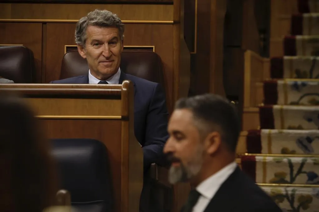 Feijóo revela una conversación con Abascal tras las elecciones de Castilla y León: "No podemos defraudar a la gente"