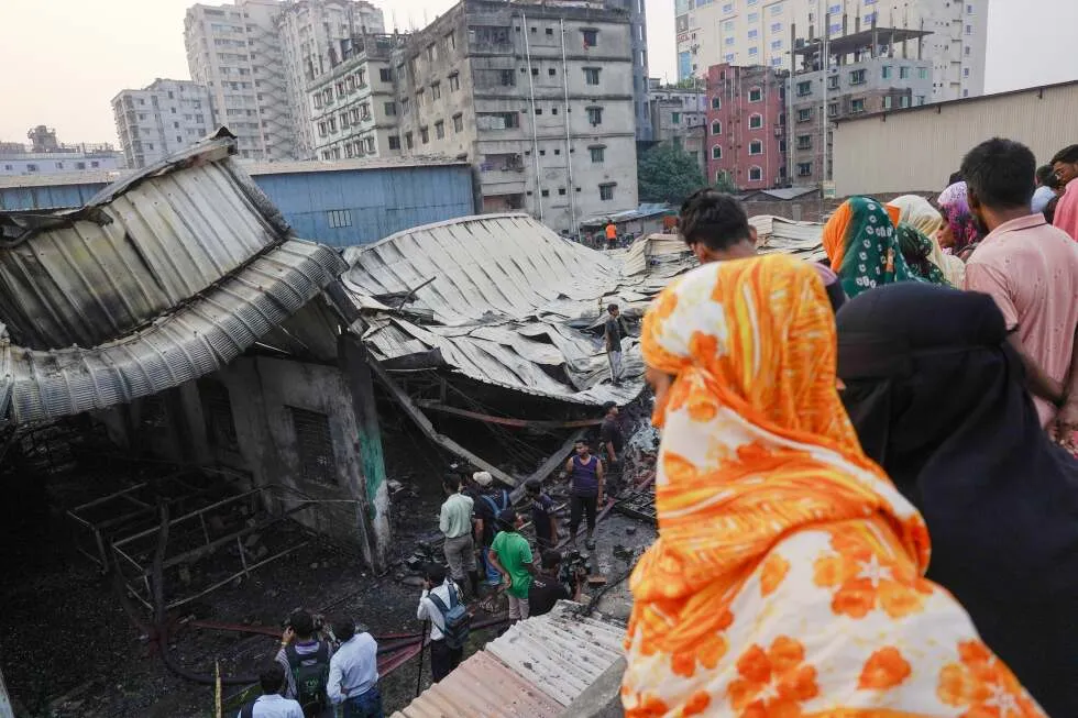 Fire at a gas lighter factory near Bangladesh’s capital kills 5 people