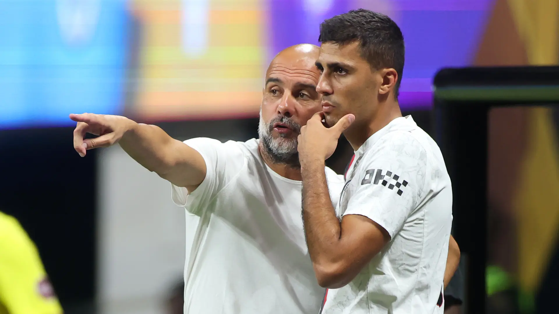 
         Guardiola abre la puerta a Rodri: "Ningún jugador rechazaría jugar en el Real Madrid" 
    