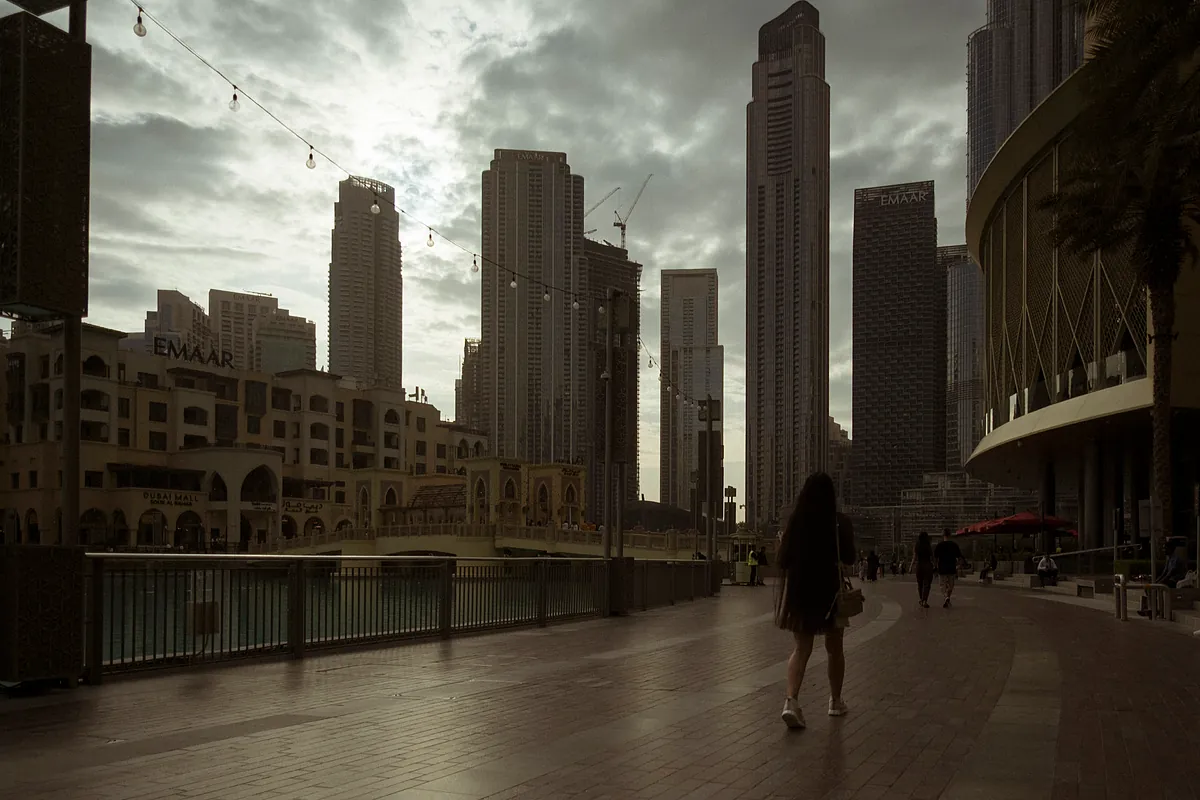 Adiós Dubai, así está sacudiendo la guerra en Irán al Golfo: los multimillonarios huyen y el mercado inmobiliario se hunde