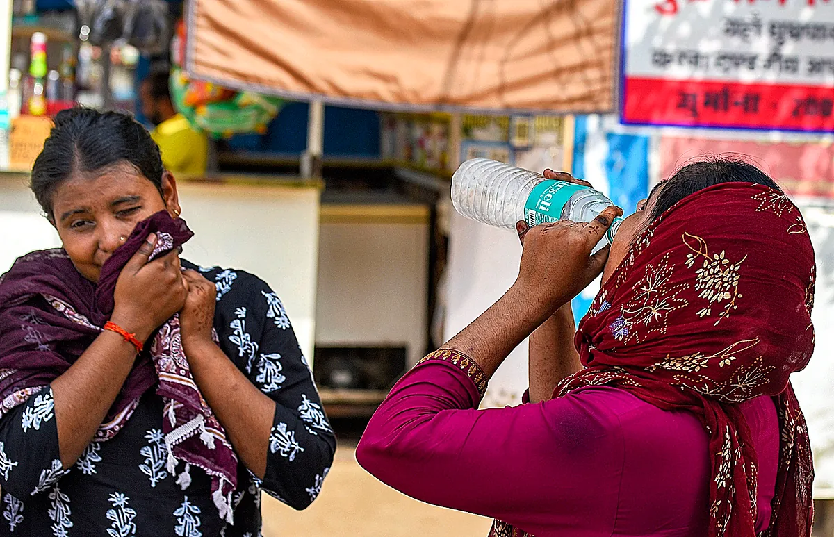 Del aumento del precio del agua embotellada en India a los robos en gasolineras de Bangladesh: el 'vía crucis' energético de Asia