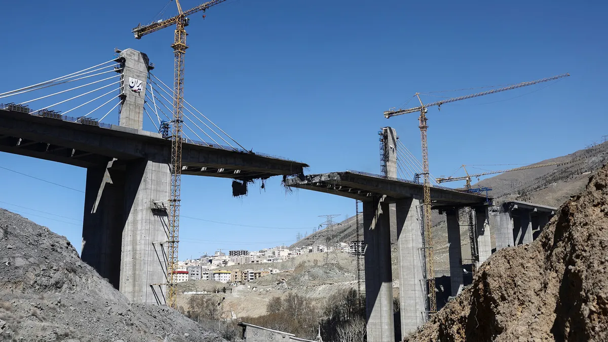 New video reveals moment US-Israeli munitions impact Iranian bridge