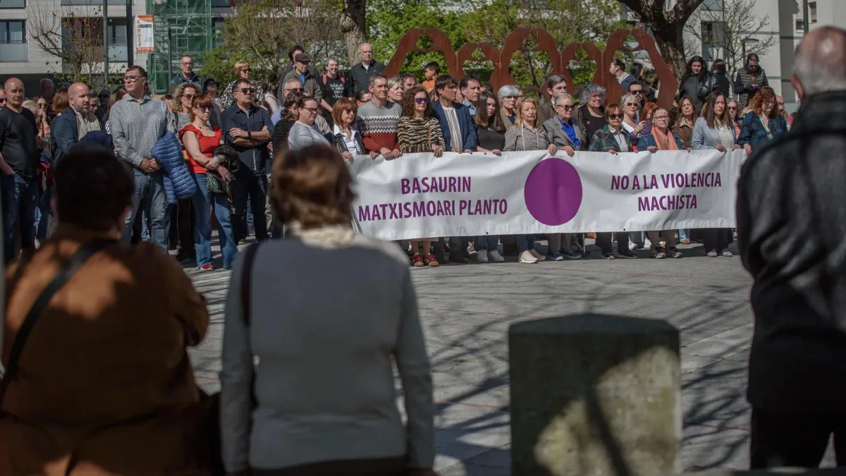 
         Qué se sabe del presunto asesinato machista de Basauri: el detenido tenía orden de alejamiento 
    