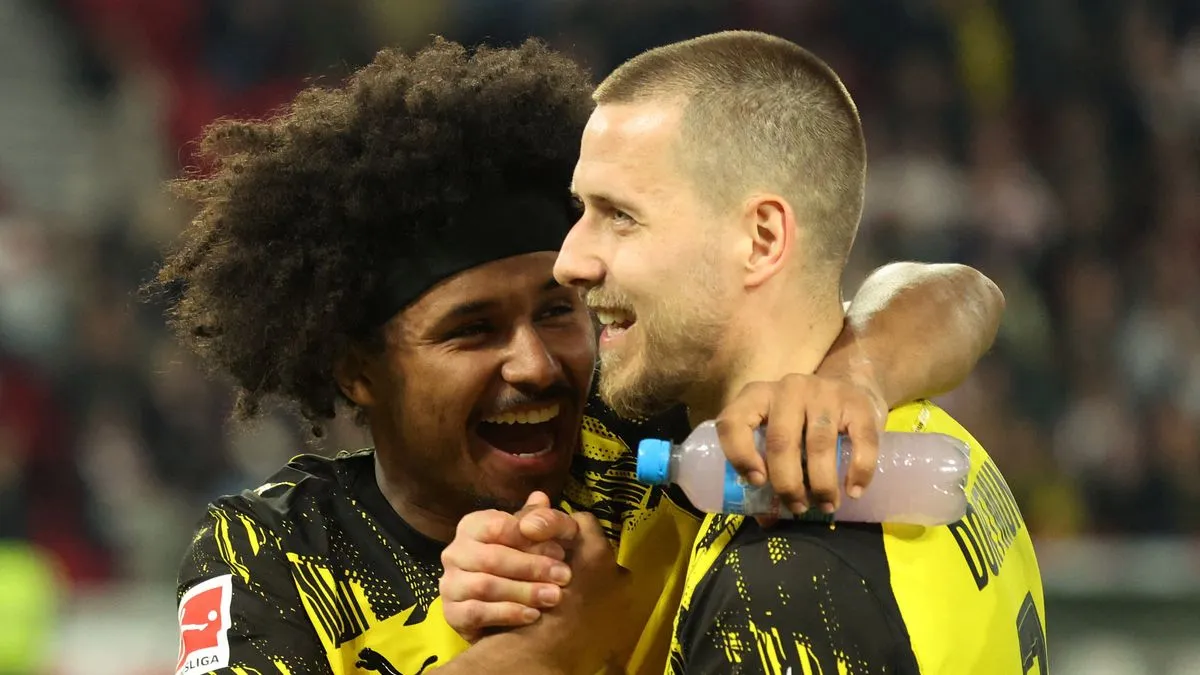 Fußball-Bundesliga: Borussia Dortmund gewinnt glücklich beim VfB Stuttgart