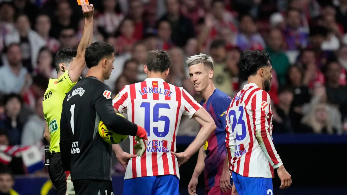 
         La polémica de la victoria del Barça ante el Atleti: de la expulsión de Nico González al perdón del VAR a Gerard Martín 
    