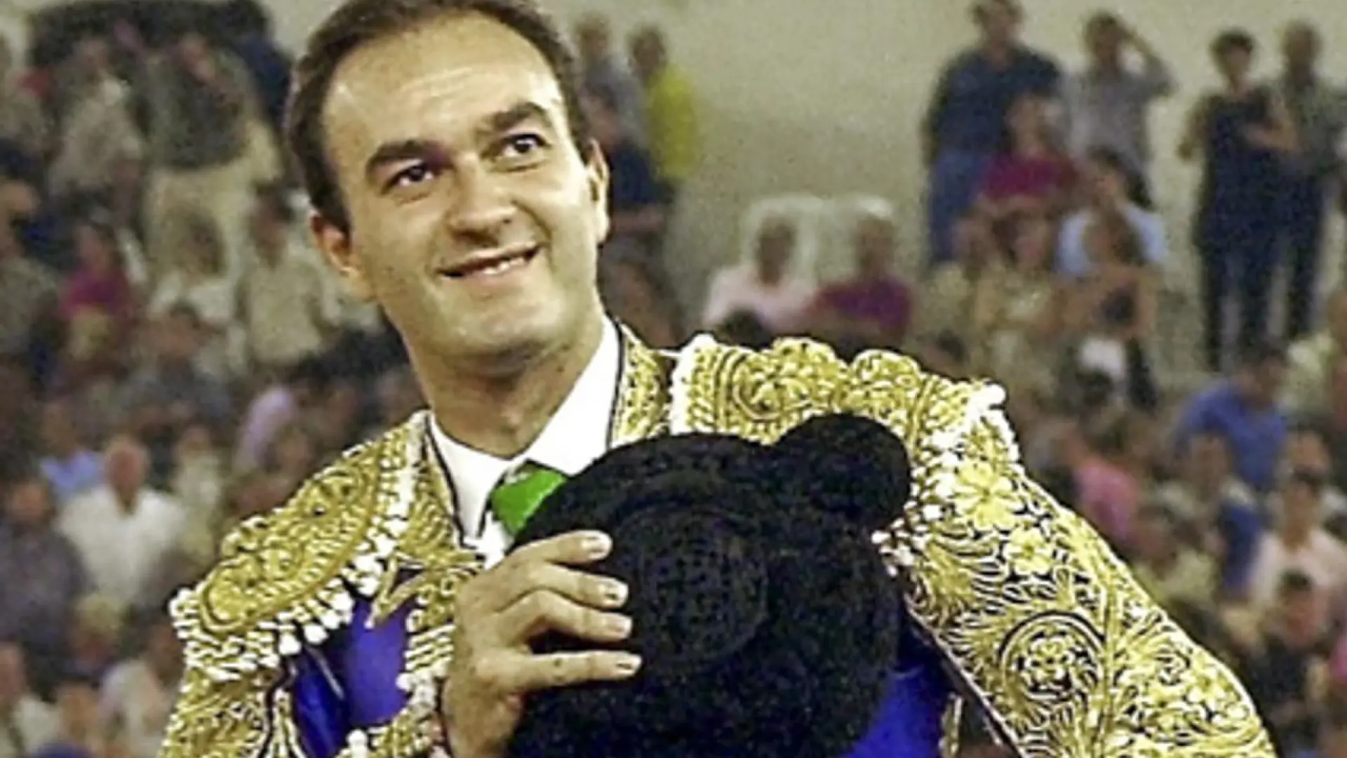 
         La Malagueta recuerda al extorero Ricardo Ortiz, a quien mató un toro en los corrales 
    