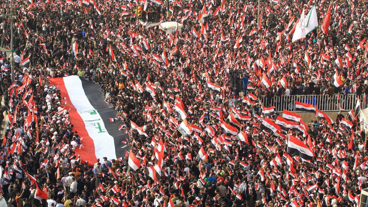 
             Bagdad sale a la calle para condenar la guerra contra Irán
         