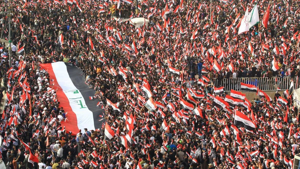 
             Bagdad sale a la calle para condenar la guerra contra Irán
         