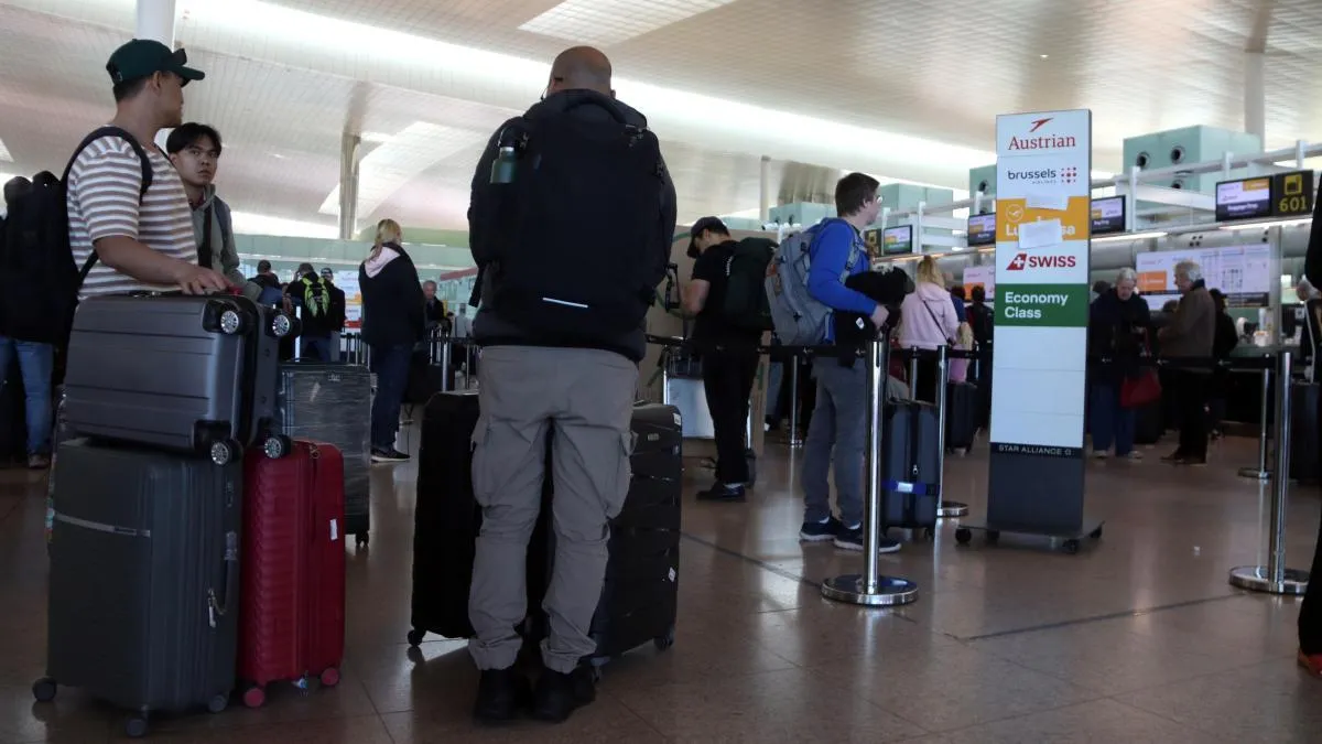
                                         La huelga de Groundforce deja más de 2.000 maletas sin gestionar en El Prat
                                     