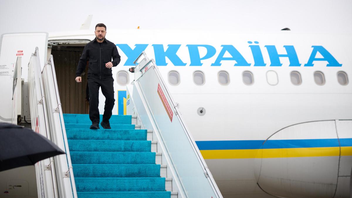 
                                                                          Turquía acuerda “nuevas medidas” para Ucrania tras un viaje sorpresa de Zelenski a Estambul
                                                                      